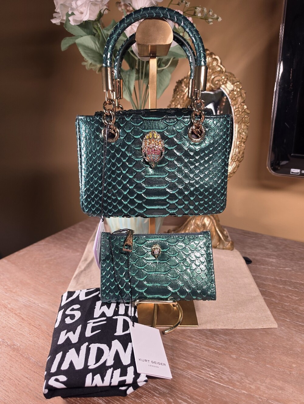 Kurt Geiger Green Snake-Embossed Crossbody Bag w/ Wallet NWT! (Retail $535) - Picture 6 of 16